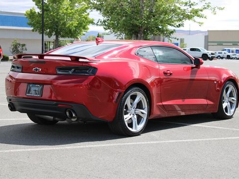 Used 2016 Chevrolet Camaro SS RWD image 11