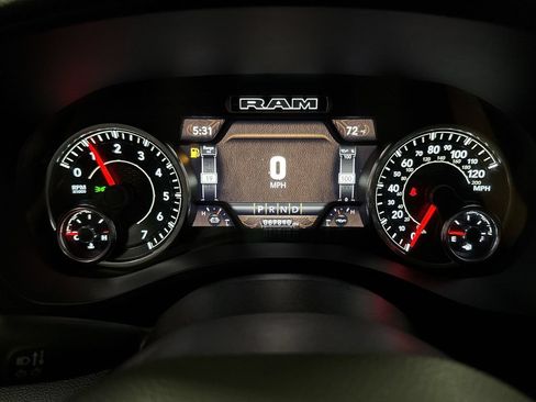 Used 2022 RAM 1500 Laramie AWD/4WD image 12