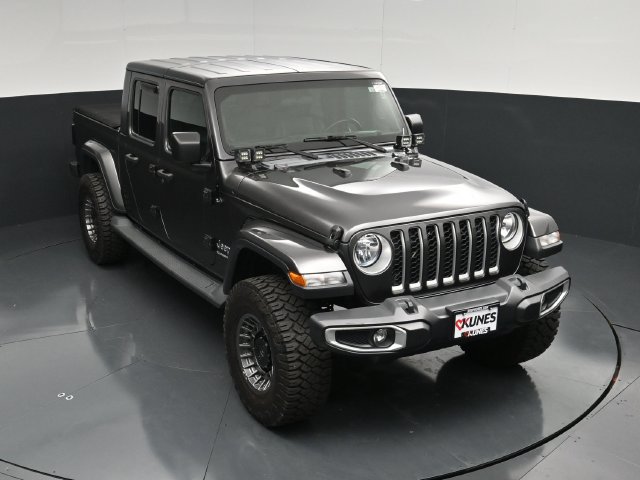 Used 2020 Jeep Gladiator Overland w/ Trailer Tow Package AWD/4WD image 48