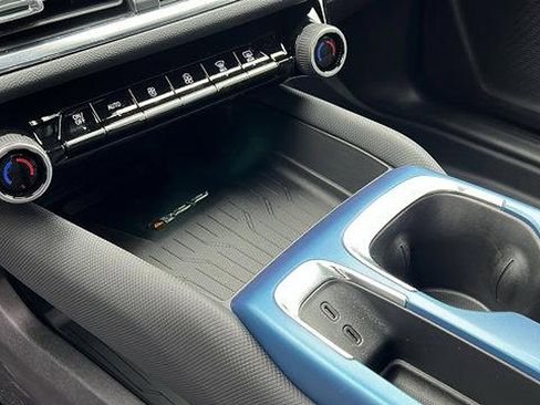 New 2026 Chevrolet Equinox EV LT image 21