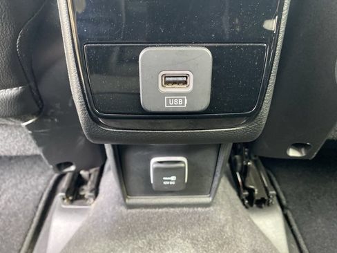 Used 2022 Jeep Compass Limited AWD/4WD image 19