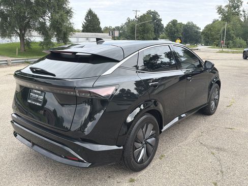 Used 2023 Nissan Ariya FWD image 3