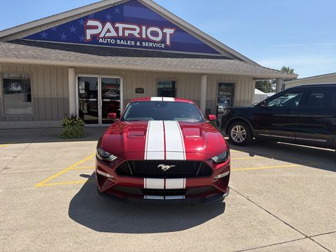 Used 2021 Ford Mustang GT Premium w/ GT Performance Package RWD image 2