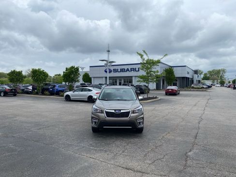 Used 2019 Subaru Forester Touring AWD/4WD image 5