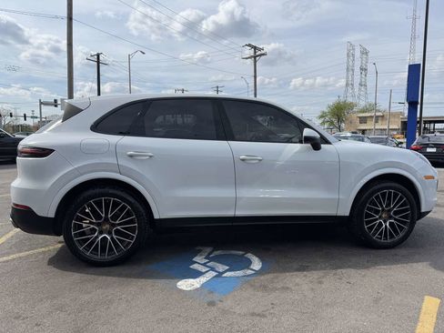 Used 2019 Porsche Cayenne AWD/4WD image 4