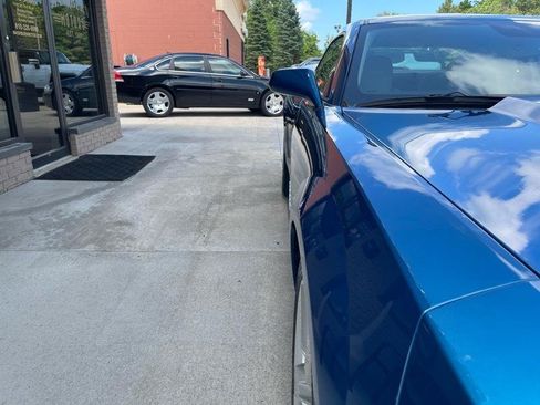 Used 2010 Chevrolet Camaro SS w/ RS Package RWD image 7