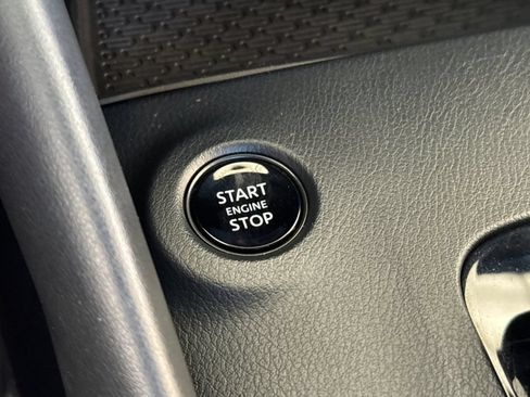 Used 2024 Nissan Z Performance w/ Heritage Edition RWD image 19