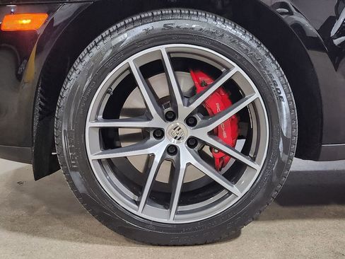 Used 2022 Porsche Macan S image 26