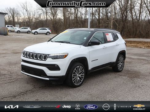 Used 2023 Jeep Compass Limited w/ Elite Group image 2