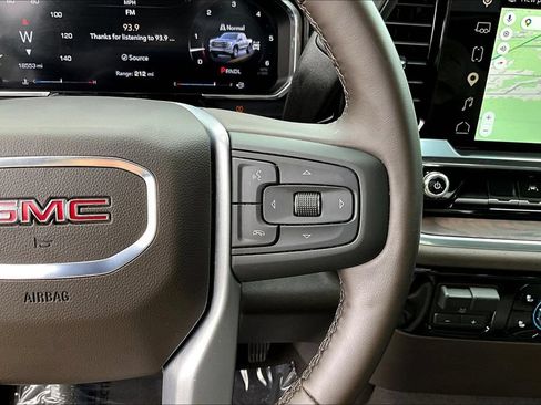 Used 2026 GMC Sierra 1500 SLT AWD/4WD image 15