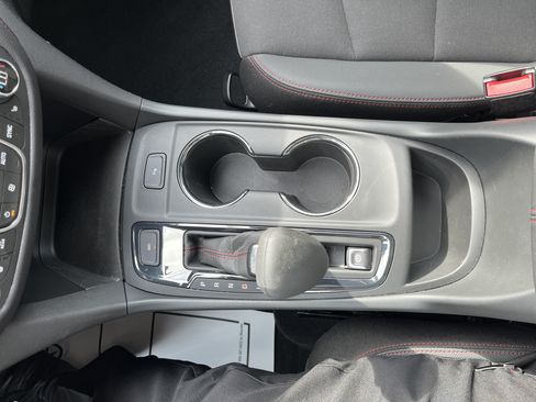 Used 2024 Chevrolet Equinox RS AWD/4WD image 27