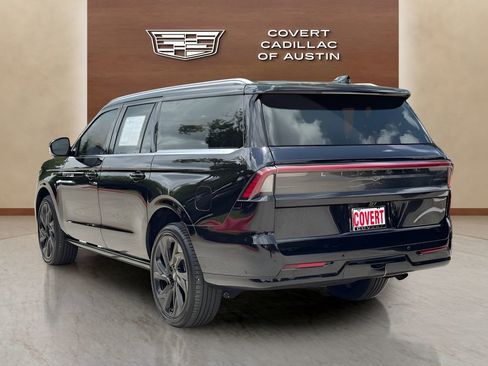 Used 2025 Lincoln Navigator L Black Label AWD/4WD image 4