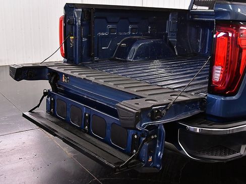 Used 2024 GMC Sierra 1500 SLT image 15