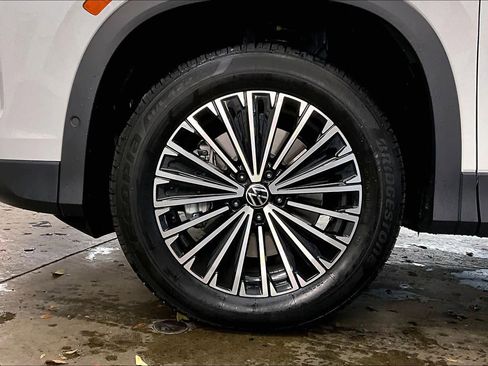 New 2026 Volkswagen Tiguan S image 14