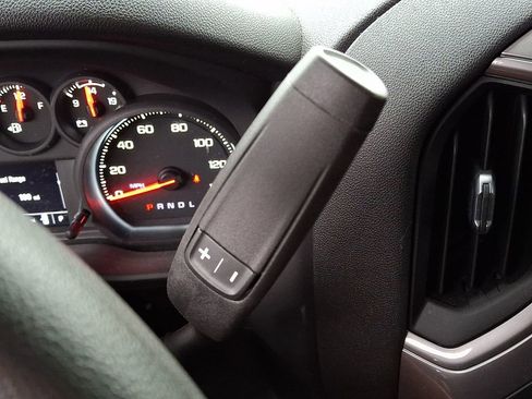 Used 2022 Chevrolet Silverado 1500 Custom Trail Boss w/ LPO, Dark Essentials Package image 13