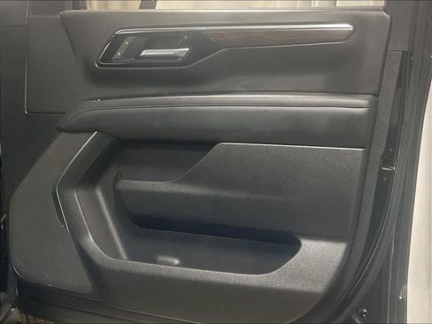 Used 2025 Chevrolet Tahoe LT image 12