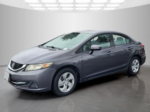 Used 2015 Honda Civic SE image 5