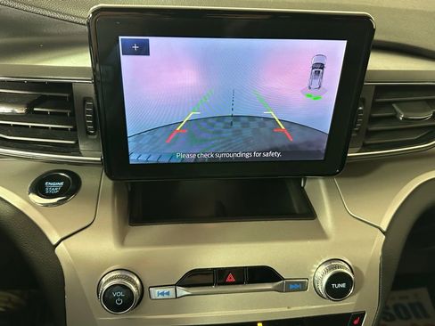 Used 2023 Ford Explorer XLT w/ Equipment Group 202A image 15
