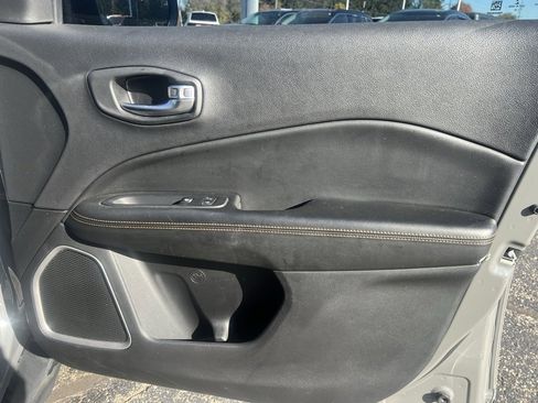 Used 2020 Jeep Compass Limited image 37