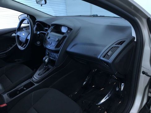 Used 2018 Ford Focus SE image 24