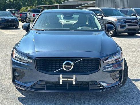 Used 2024 Volvo S60 B5 Plus image 2