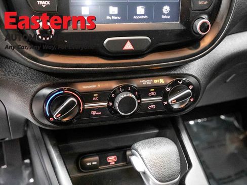 Used 2020 Kia Soul S FWD image 19
