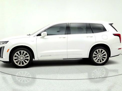 Used 2021 Cadillac XT6 Premium Luxury FWD image 8