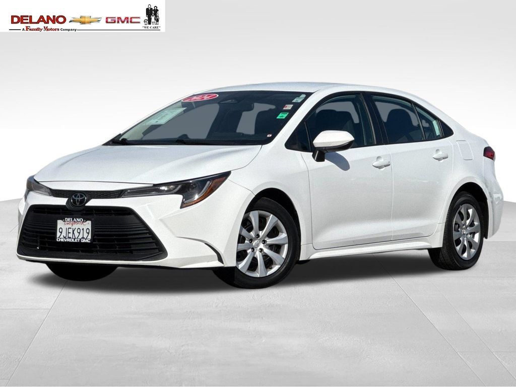 Used 2024 Toyota Corolla LE FWD image 1