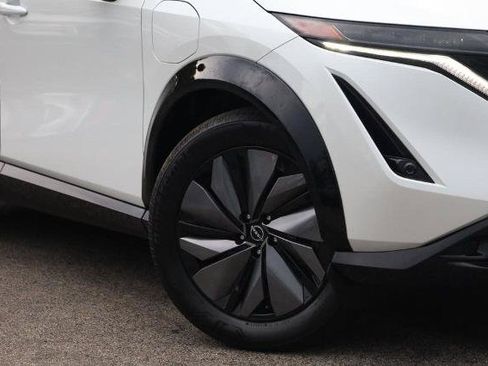 Certified 2023 Nissan Ariya FWD image 3