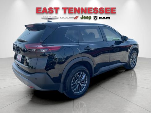 Used 2023 Nissan Rogue S FWD image 3