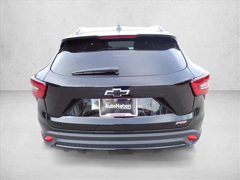 New 2026 Chevrolet Trax RS w/ Sunroof Package image 3