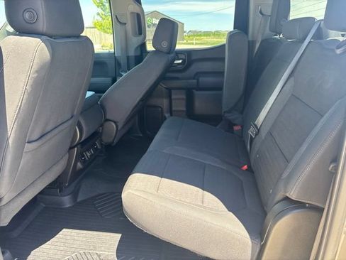 Used 2021 Chevrolet Silverado 1500 LT AWD/4WD image 18
