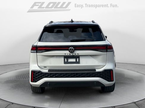 New 2026 Volkswagen Tiguan SE R-Line image 6