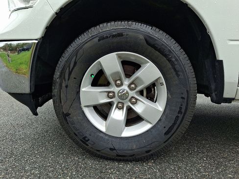 Used 2024 RAM 1500 Classic SLT image 27