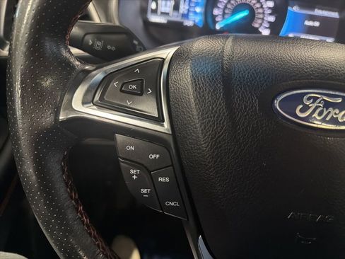 Used 2023 Ford Edge ST-Line image 23