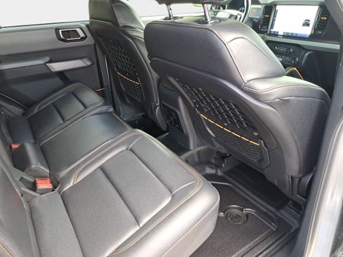 Used 2022 Ford Bronco Badlands AWD/4WD image 11
