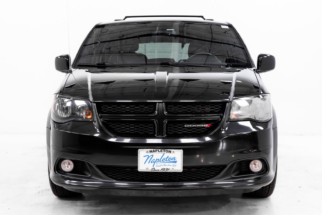 Used 2016 Dodge Grand Caravan R/T w/ Driver Convenience Group FWD image 4