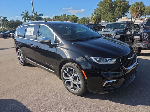 New 2026 Chrysler Pacifica Pinnacle w/ Trailer Tow Group image 2