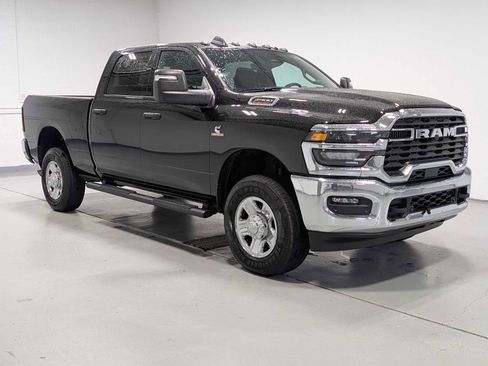Used 2025 RAM 2500 Tradesman AWD/4WD image 3