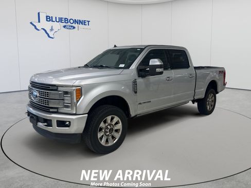 Used 2019 Ford F250 Platinum w/ Platinum Ultimate Package AWD/4WD image 1