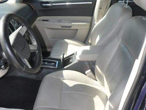 Used 2005 Chrysler 300 Touring w/ Sound Group RWD image 17