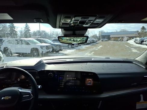New 2026 Chevrolet Suburban High Country AWD/4WD image 14