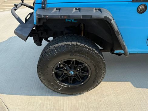 Used 2017 Jeep Wrangler Sport AWD/4WD image 30