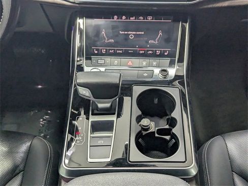 Used 2019 Audi Q8 Premium Plus w/ Premium Plus image 13