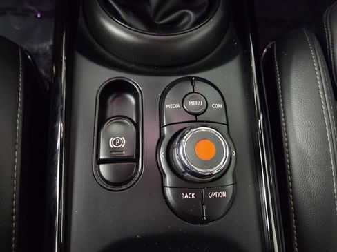 Used 2022 MINI Cooper Clubman S FWD image 17