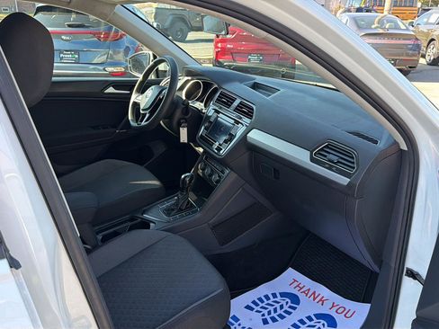 Used 2020 Volkswagen Tiguan S image 14