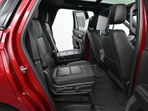 Used 2021 Chevrolet Tahoe RST w/ Luxury Package AWD/4WD image 38