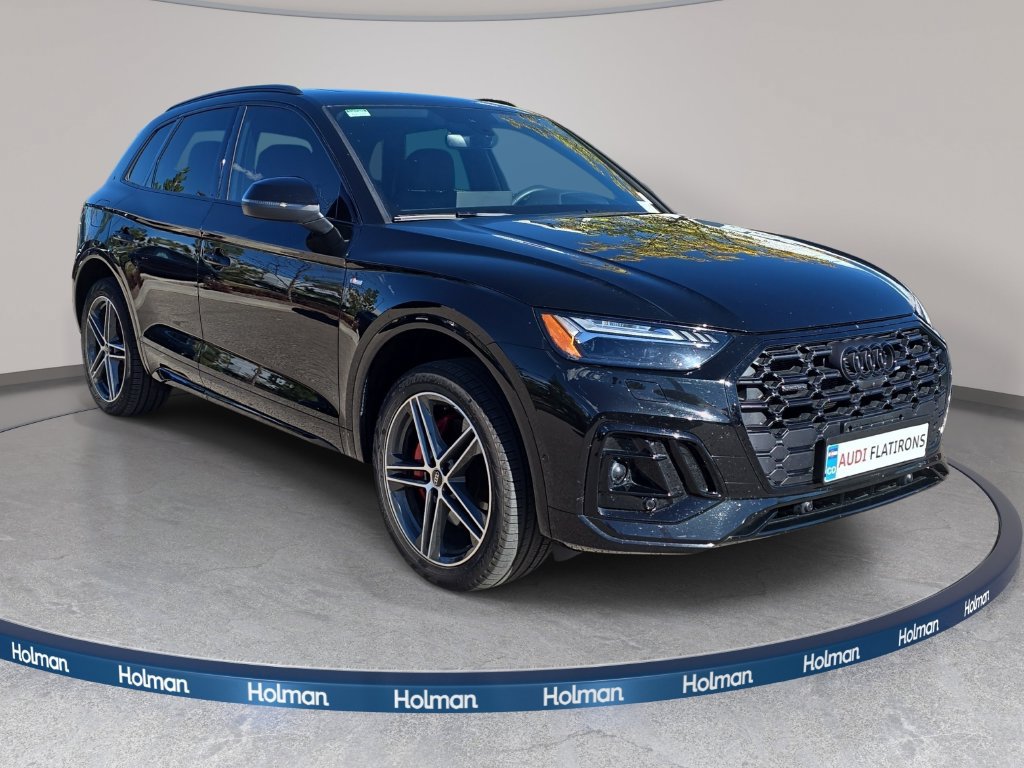 Used 2024 Audi Q5 e Prestige w/ Prestige Package AWD/4WD image 4