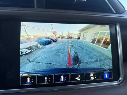 Used 2023 GMC Yukon Denali image 18