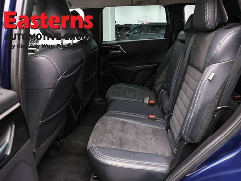 Used 2023 Mitsubishi Outlander SE AWD/4WD image 20